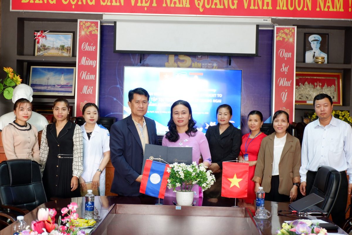 Trường Cao đẳng Quảng Ngãi đón đoàn lưu học sinh Lào sang nhập học năm học  2022-2023 – Trường Cao đẳng Quảng Ngãi